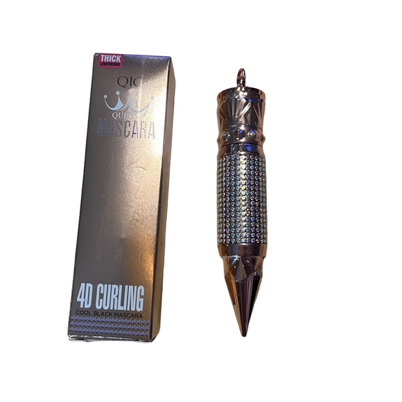 Last one. No box.  Fancy Queen 4D Mascara by QIC - Picture 5 of 6